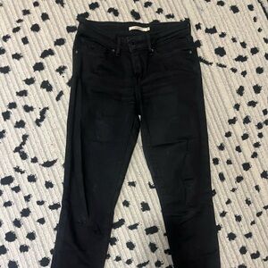 Levi's Women's Black Skinny Jeans 711 size 27